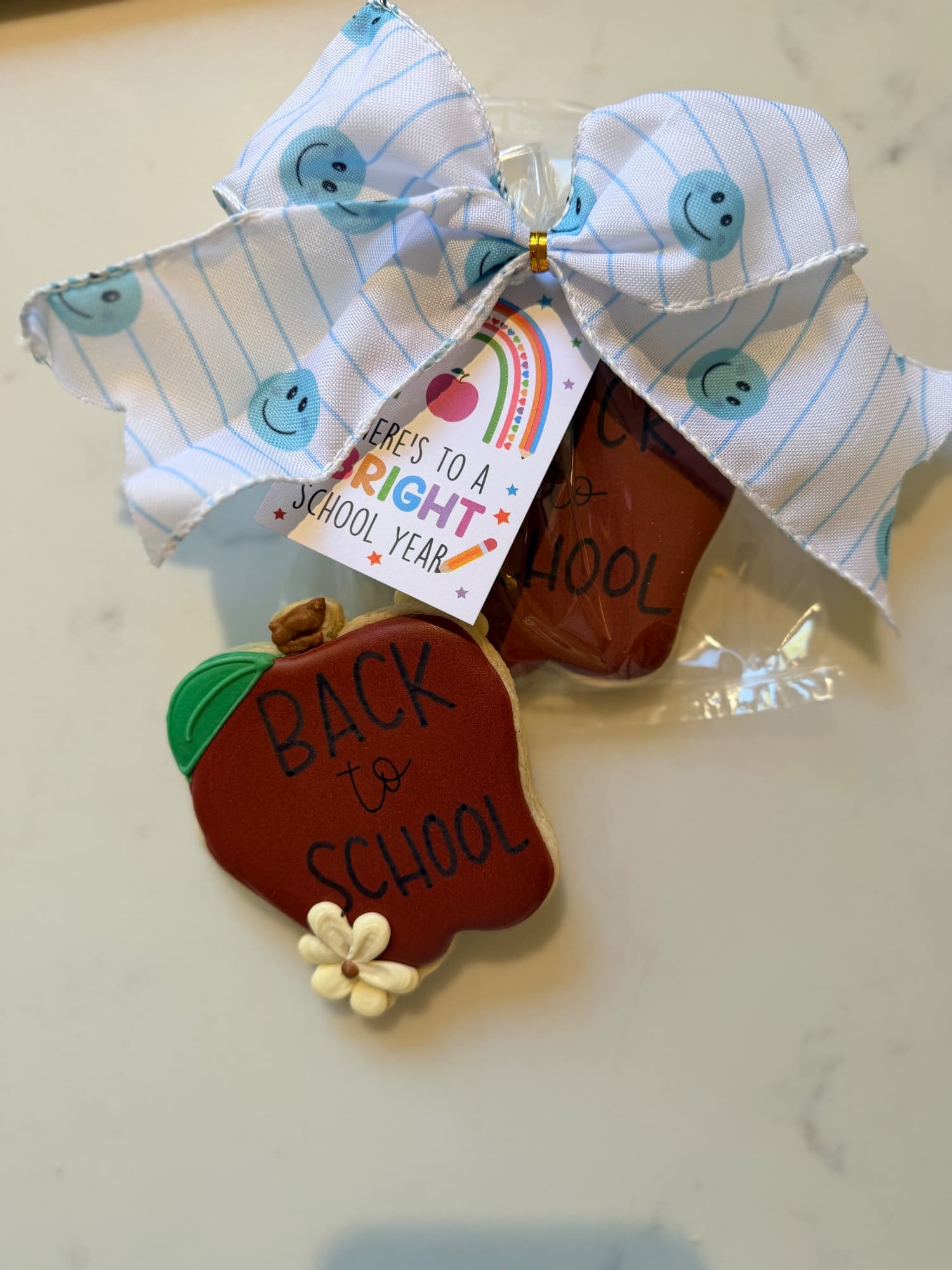 Apple with a daisy